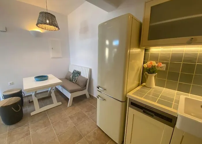 Maya House Imerovigli (Santorini)